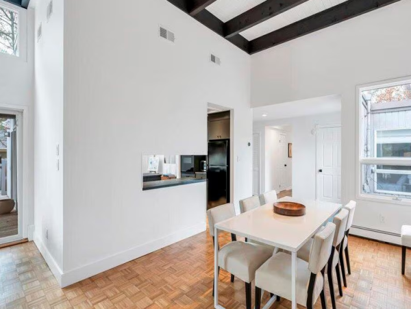 Luxurious 3-Bedroom Retreat in Hampton Bays - Your Coastal Escape Awaits